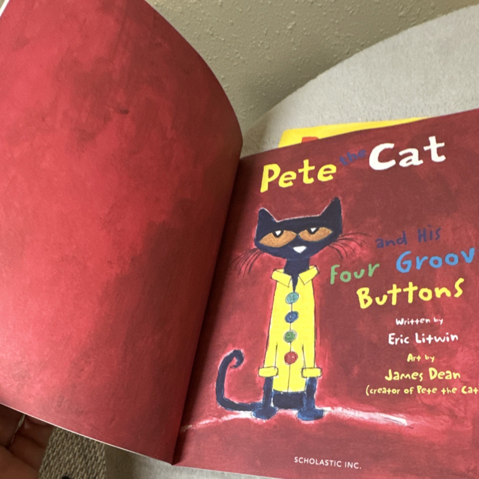 Scholastic Paperback book lot of 11. Incl Pete the cat. Illustrated Ages 4-8
